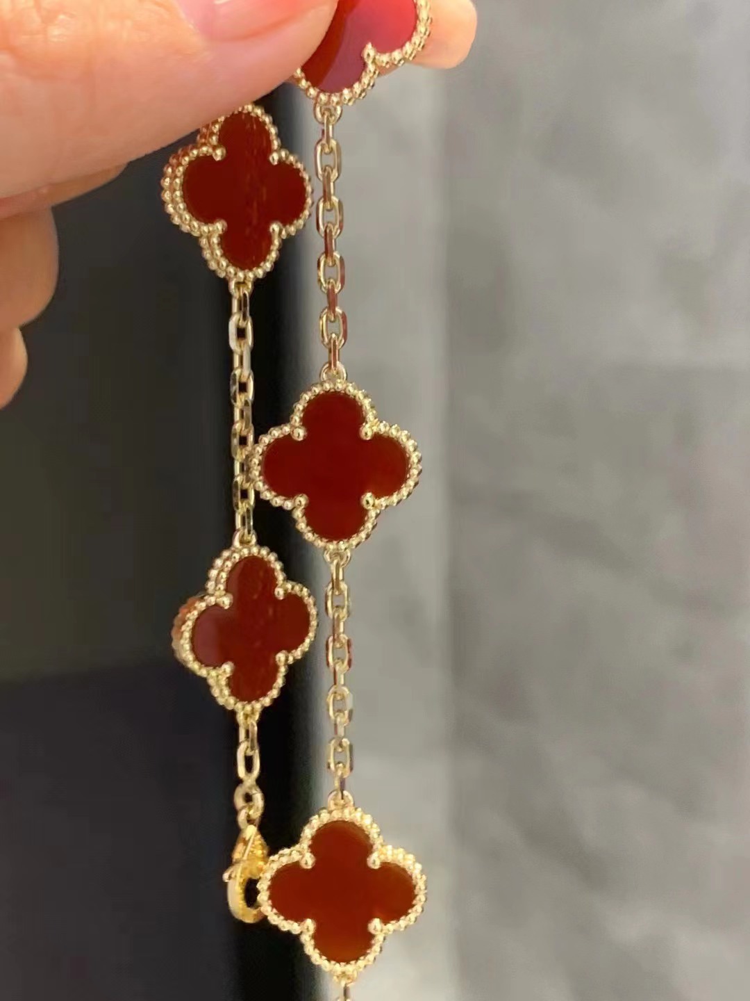 Van Cleef & Arpels VCA红色五花手链 让我看看