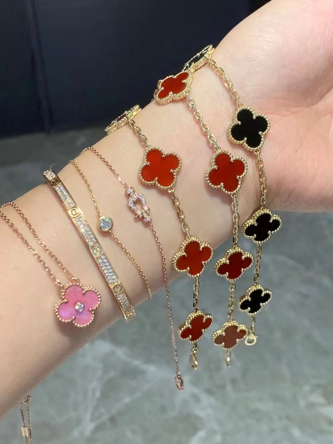 Van Cleef & Arpels VCA红色五花手链 让我看看