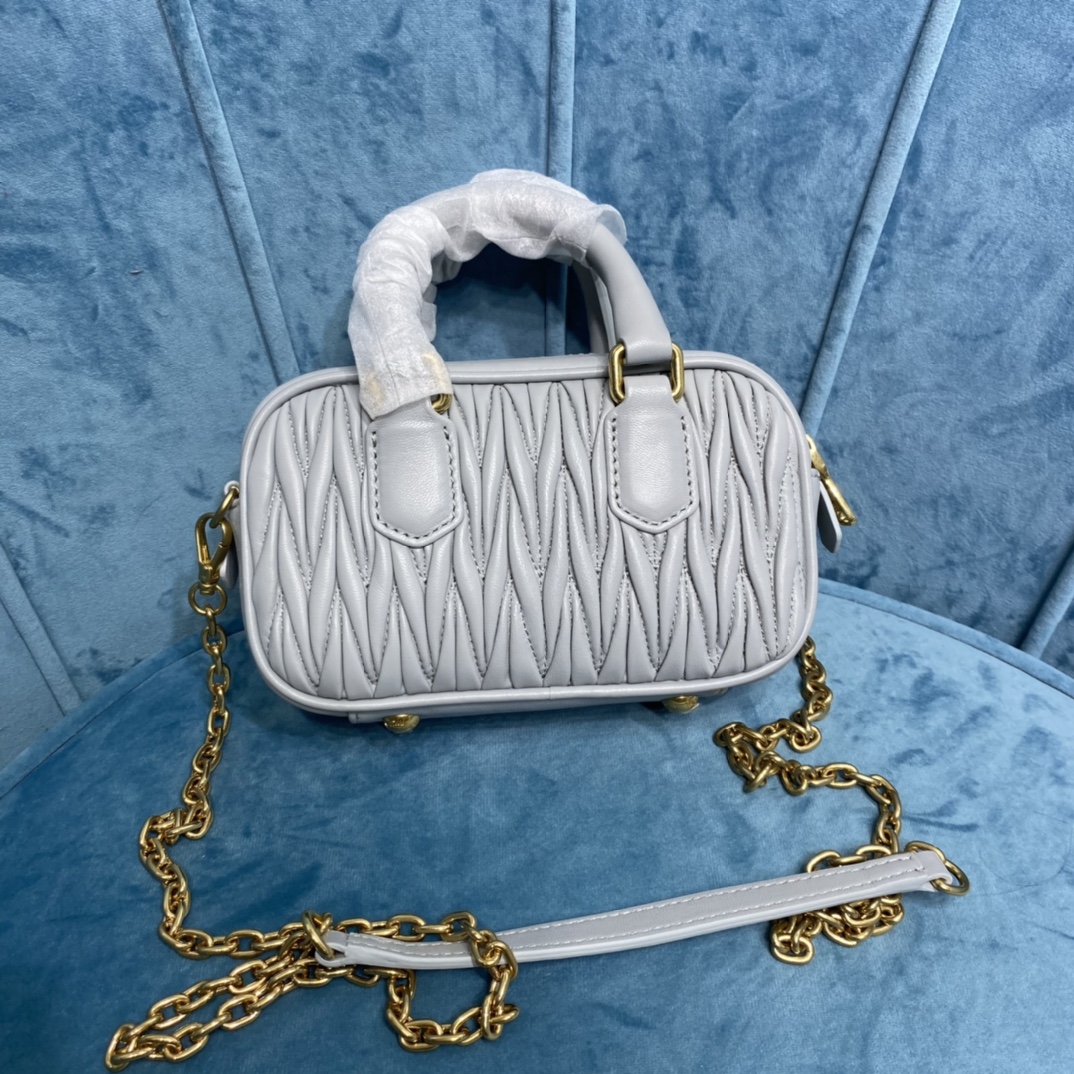 Miu Miu Classic Handcrafted Luxury Leather Shoulder Bag Ref 2