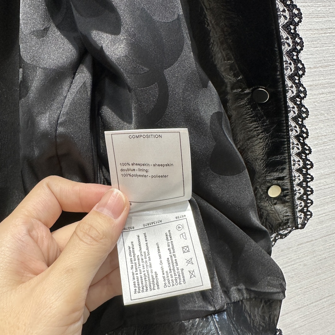 2023Chan*l 23早春新品,度假风波点印花真皮夹克小外套皮衣