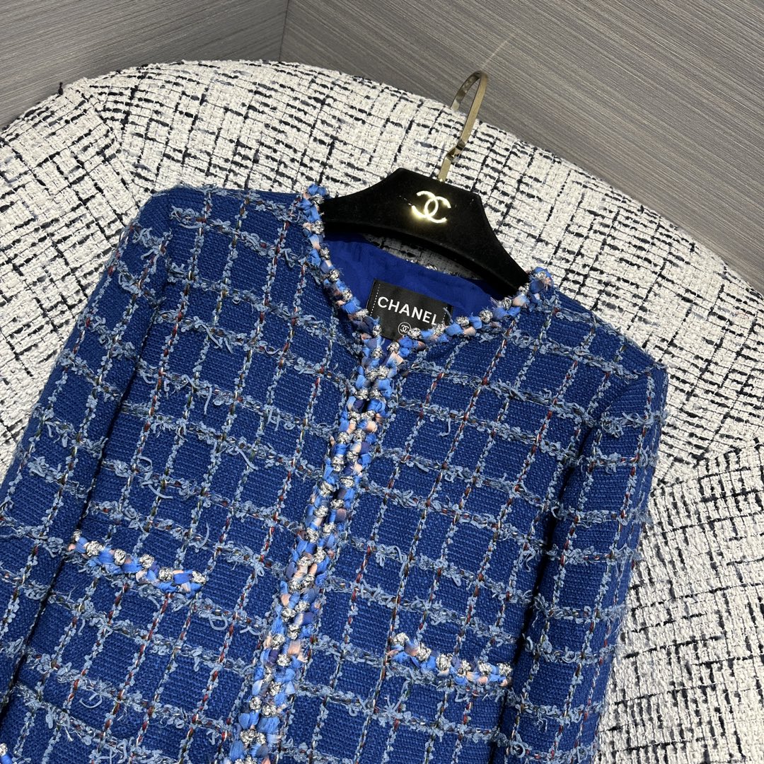 2023Chane*23c早春新品!王一博同款本季最美海蓝色格纹外套