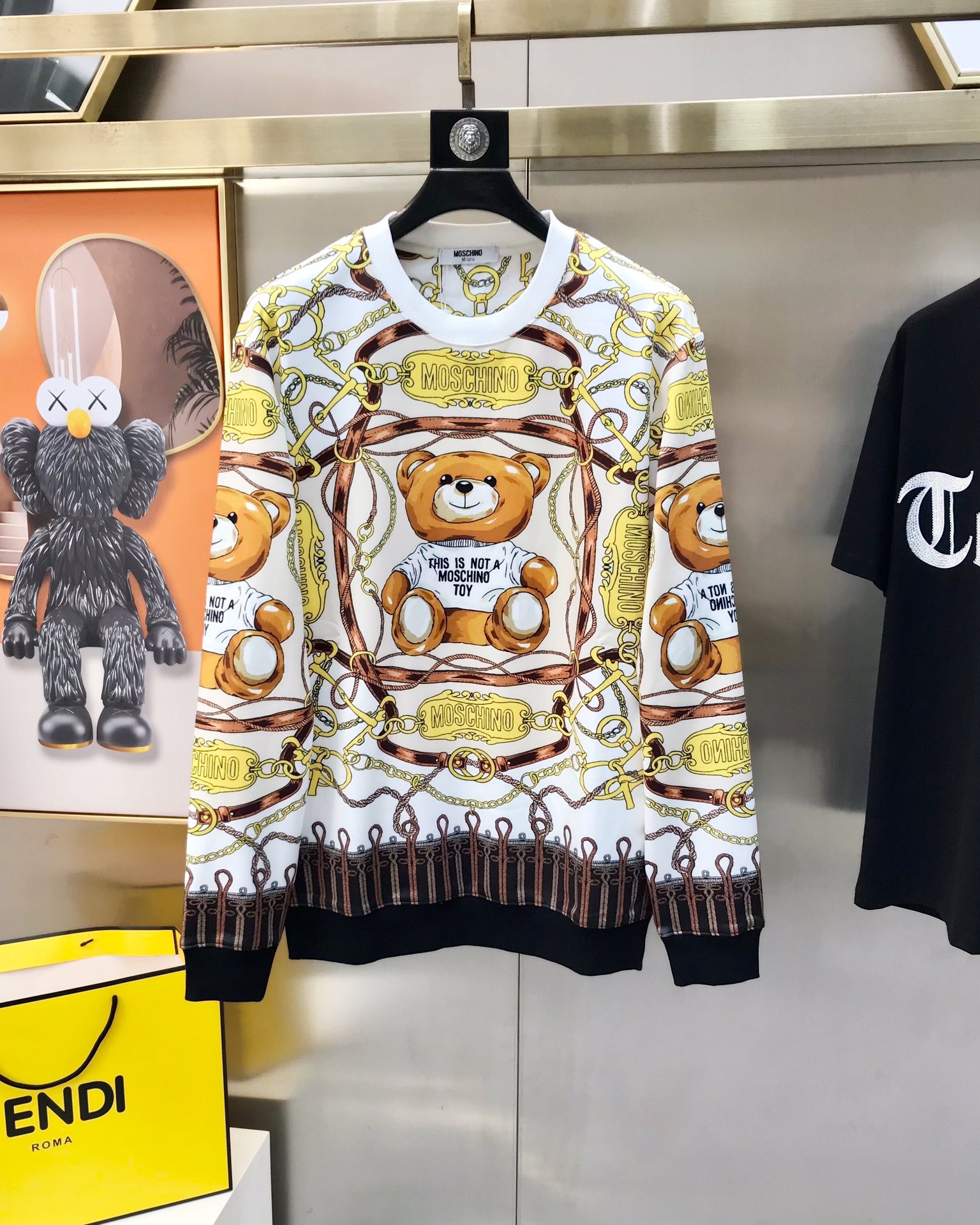 You Are Searching Moschino Supplier On clothesyupoo.com | Yupoo