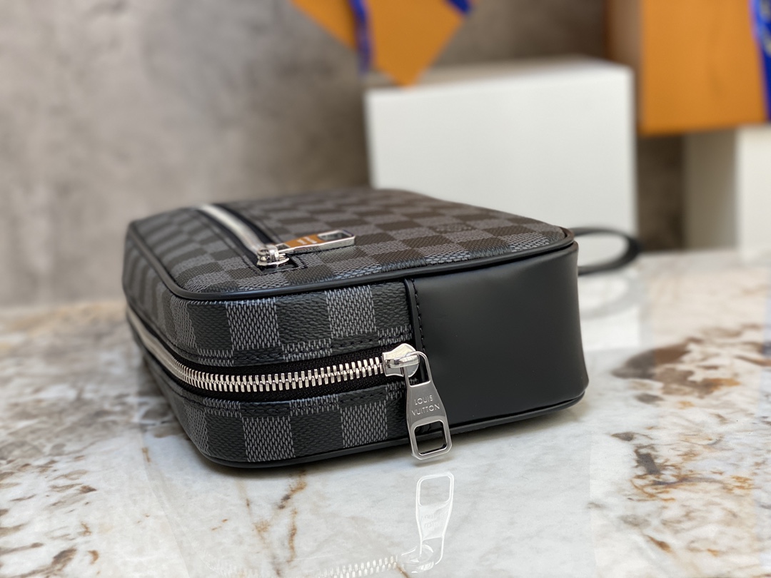 Top original factory N41664 black grid N41663 coffee grid M42838 black flower KASAI clutch bag The spacious zipper opening, abundant int
