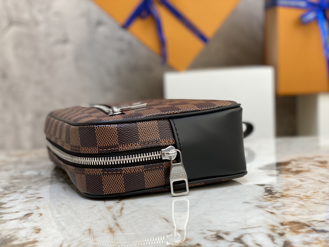 Top original factory N41664 black grid N41663 coffee grid M42838 black flower KASAI clutch bag The spacious zipper opening, abundant int