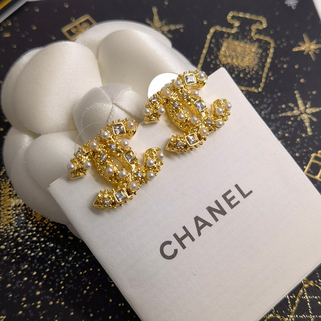 Chanel Chanel 完美品质 方钻珍珠耳钉