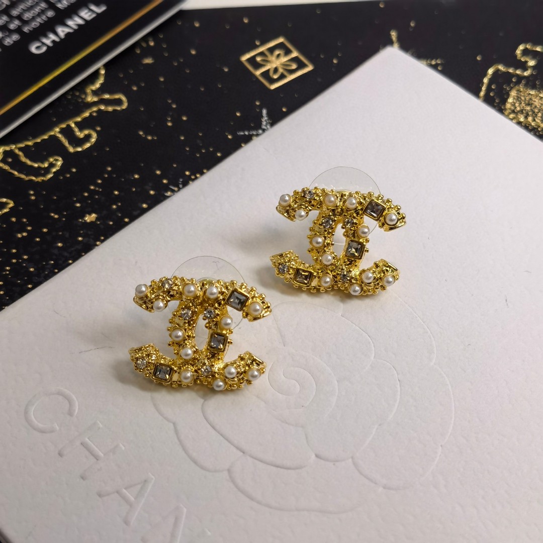 Chanel Chanel 完美品质 方钻珍珠耳钉