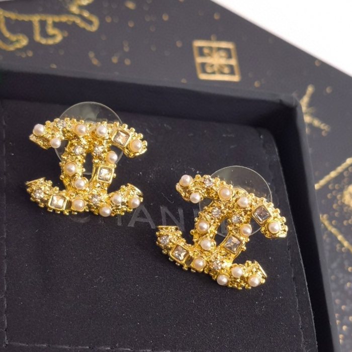Chanel Chanel 完美品质 方钻珍珠耳钉