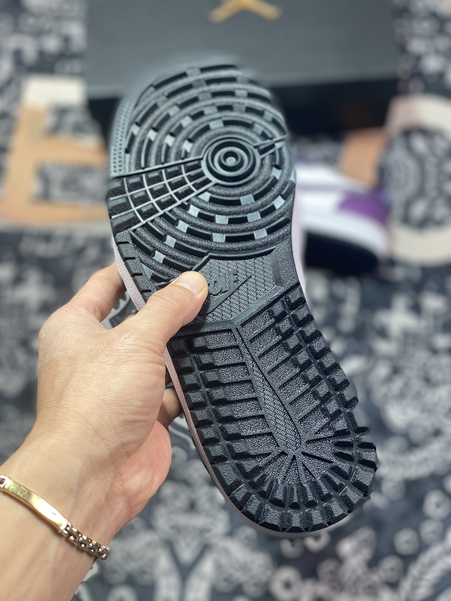 Original factory level Air Jordan 1 Low Golf RNG white gray black purple DZ9787-155-Top High Quatity Cheap Sneakers Fashion Clothing Clothes Bags handbags Shoes of all Brand wholesale With The best Quality And Beautiful Price from China Factory Chinese suppliers wholesaler seller Original factory level Air Jordan 1 Low Golf RNG white gray black purple DZ9787-155