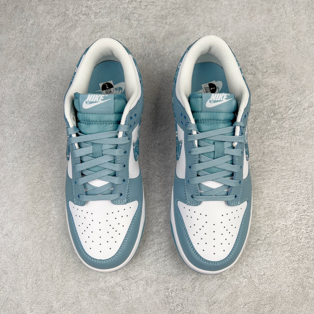 图片[2]-零售💰180 ＃G版福利特价‼NK Dunk Low \”Blue Paisley\” 蓝色佩斯利腰果花 DH4401-101 毫无疑问市场中端王者 口碑大厂出品 品控大底版型不断改良更新 全套原纸板楦头开发 确保原汁原味 完美呈现DUNK版型 一比一鞋头弧度高度鞋身弧度 此版本只针对中端市场 皮料材质有所更替 其他数据细节工艺流程均保持一致 绝不口嗨 细节品控鞋型随意对比 独家私模官方第六代原厂航空铝磨具打磨大底 鞋头坡度极致还原 无解鞋型 原盒原配 圈内天花板工艺 原厂玻璃冲刀 超高清洁度 全鞋零毛边皮料切割 原厂中底布点胶 中底布拉帮走线遵循公司 SIZE：35.5 36 36.5 37.5 38 38.5 39 40 40.5 41 42 42.5 43 44 44.5 45 46 47.5 编码：by1936080-运动鞋