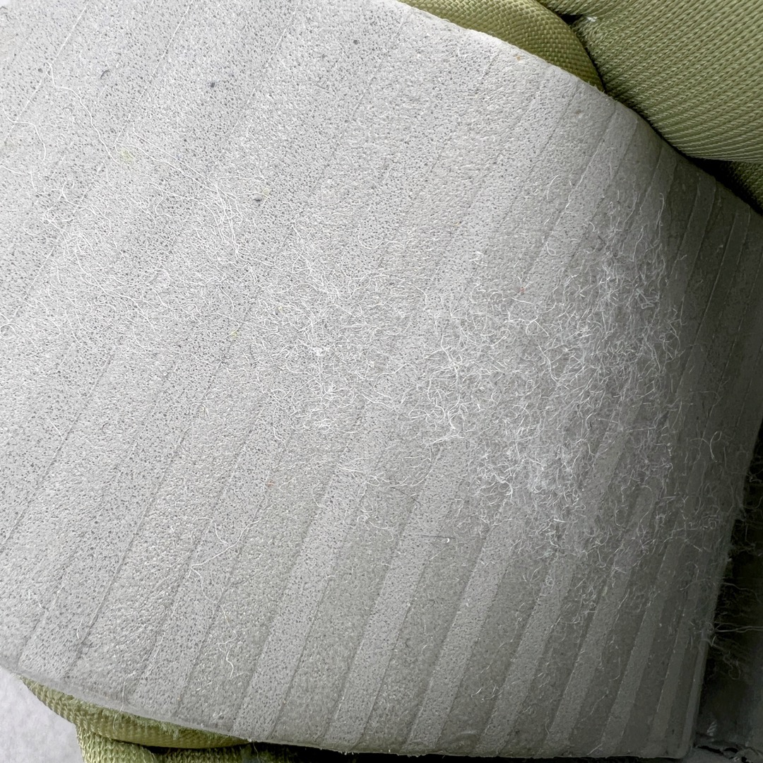 图片[9]-＃G版福利特价 NK Dunk Low 绿棕橙 橄榄 DH5360-300 毫无疑问市场中端王者 口碑大厂出品 品控大底版型不断改良更新 全套原纸板楦头开发 确保原汁原味 完美呈现DUNK版型 一比一鞋头弧度高度鞋身弧度 此版本只针对中端市场 皮料材质有所更替 其他数据细节工艺流程均保持一致 绝不口嗨 细节品控鞋型随意对比 独家私模官方第六代原厂航空铝磨具打磨大底 鞋头坡度极致还原 无解鞋型 原盒原配 圈内天花板工艺 原厂玻璃冲刀 超高清洁度 全鞋零毛边皮料切割 原厂中底布点胶 中底布拉帮走线遵循公司 尺码：35.5 36 36.5 37.5 38 38.5 39 40 40.5 41 42 42.5 43 44 44.5 45 46 47.5-选品中心