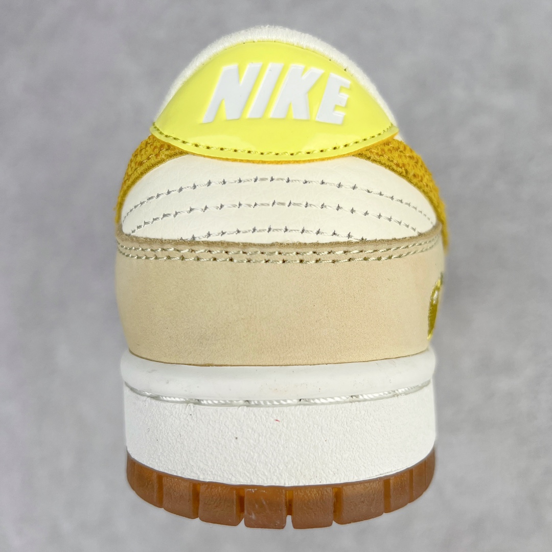 图片[8]-零售💰180 ＃G版福利特价‼NK Dunk Low \”Lemon Drop\” 柠檬黄 DJ6902-700 毫无疑问市场中端王者 口碑大厂出品 品控大底版型不断改良更新 全套原纸板楦头开发 确保原汁原味 完美呈现DUNK版型 一比一鞋头弧度高度鞋身弧度 此版本只针对中端市场 皮料材质有所更替 其他数据细节工艺流程均保持一致 绝不口嗨 细节品控鞋型随意对比 独家私模官方第六代原厂航空铝磨具打磨大底 鞋头坡度极致还原 无解鞋型 原盒原配 圈内天花板工艺 原厂玻璃冲刀 超高清洁度 全鞋零毛边皮料切割 原厂中底布点胶 中底布拉帮走线遵循公司 SIZE：35.5 36 36.5 37.5 38 38.5 39 40 40.5 41 42 42.5 43 44 44.5 45 46 47.5 编码：by1936080-运动鞋