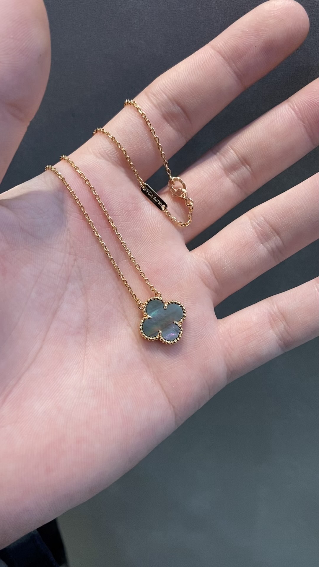 Van Cleef & Arpels vca灰贝四叶草项链 对版cnc扣