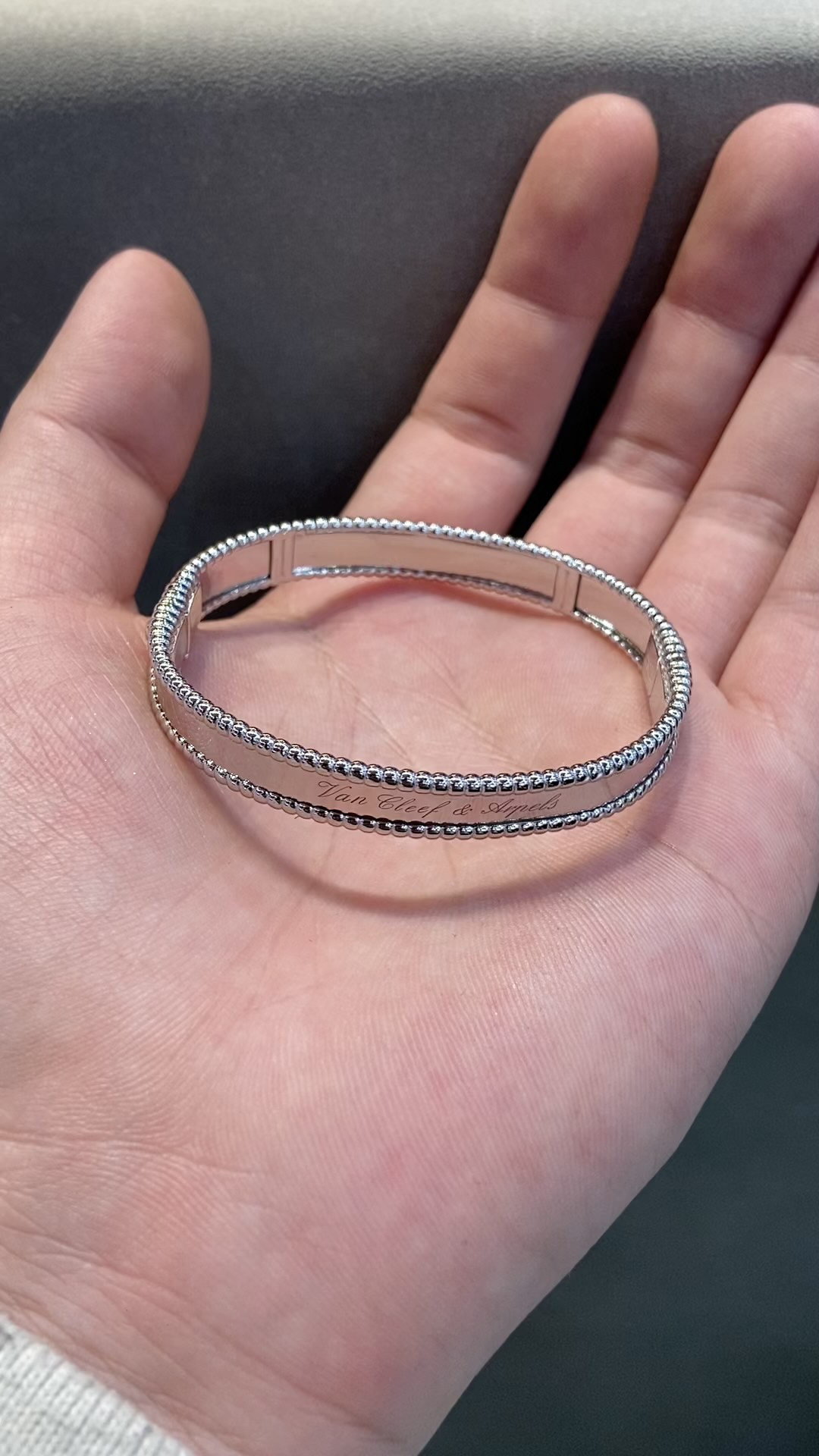 Van Cleef & Arpels vca签名款手镯 白金色