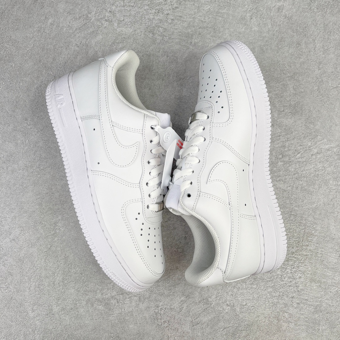 图片[3]-零售💰200 ＃G版纯原 NK Air Force 1 Low \’07 空军一号低帮经典板鞋 纯白 CW2288-111 同步官方2022全新版本 不规则波浪大底咬花 全鞋电脑针车 工整有序 视觉效果满分 原厂拉帮手法 标准四线 密度针距针孔大小控制到位 原装反口里网布海绵 正确卡色网眼大小 新版鞋撑改用纸团代替 原厂港宝加持完美还原灵魂版型 原盒原配从里到外百分百还原 原厂全头层原厂皮料 原标原盒 内置Sole气垫 中底白色背胶 中底划线 已经无限的接近公司 原厂楦头 原厂刺绣 后跟弧度修正 独家私模最大开发到47.5 尺码：35.5 36 36.5 37.5 38 38.5 39 40 40.5 41 42 42.5 43 44 44.5 45 46 47.5 编码：by2936000-运动鞋