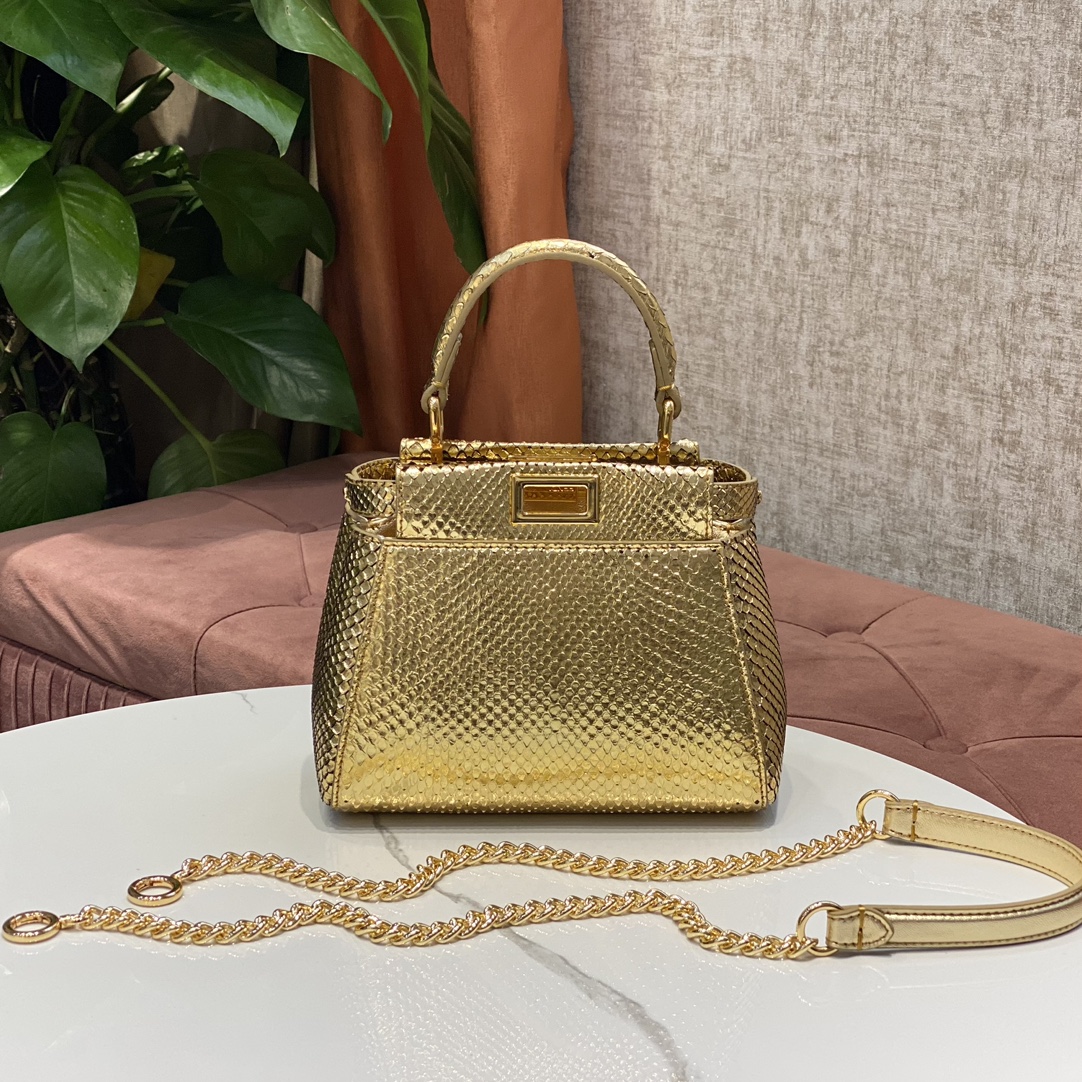 1800 A batch of new small handbags from the Fendi peekaboo series of genuine snakeskin imported from the Philippines, with internal pockets and i