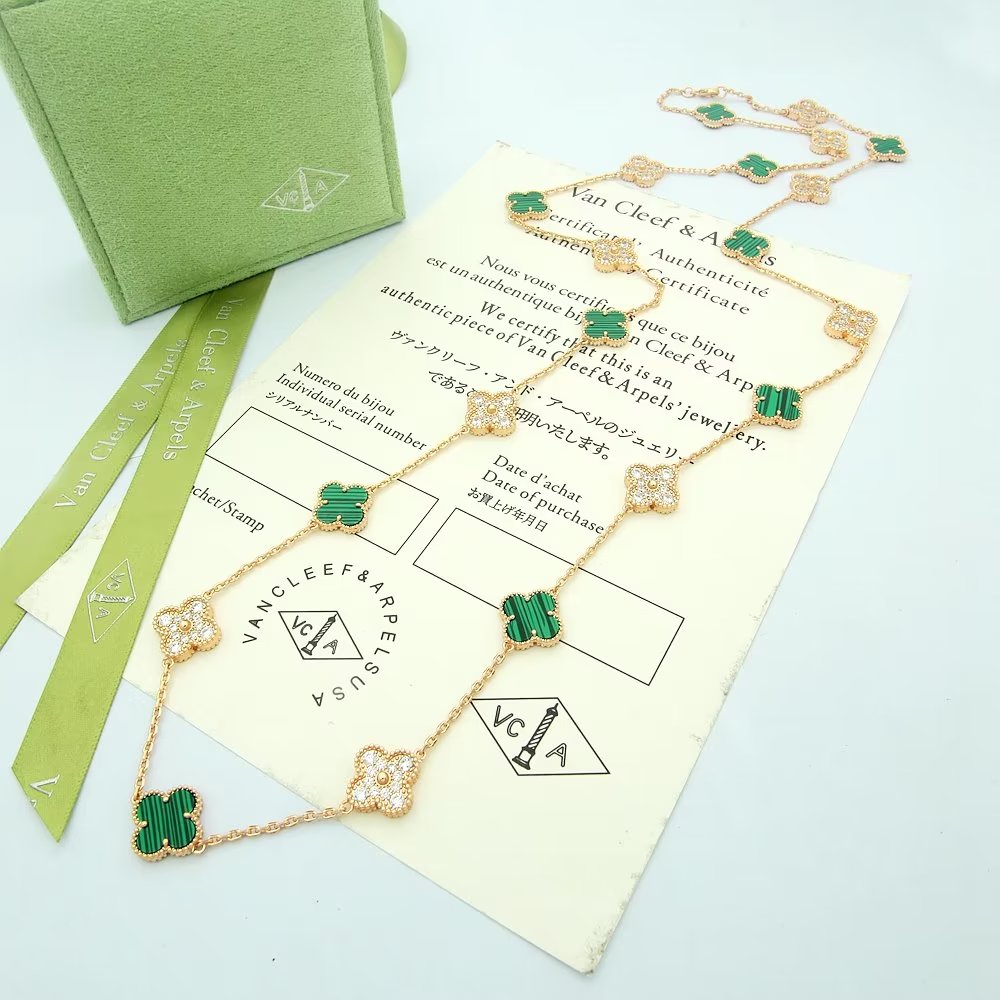 Van Cleef & Arpels Alhambra Long Necklace 20 Motif Diamond Clover Necklace 3 a1673405480257 2050