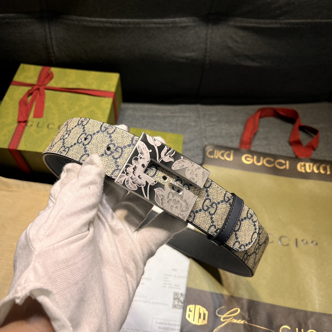  古奇，宽4.0cm，方形G搭扣是这款皮革男士腰带的亮点元素。这款配件借鉴品牌的典藏设计，以超大造型呈现