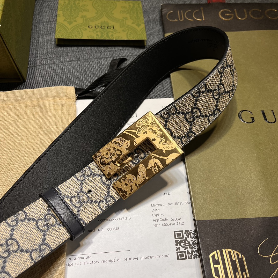  古奇，宽4.0cm，方形G搭扣是这款皮革男士腰带的亮点元素。这款配件借鉴品牌的典藏设计，以超大造型呈现