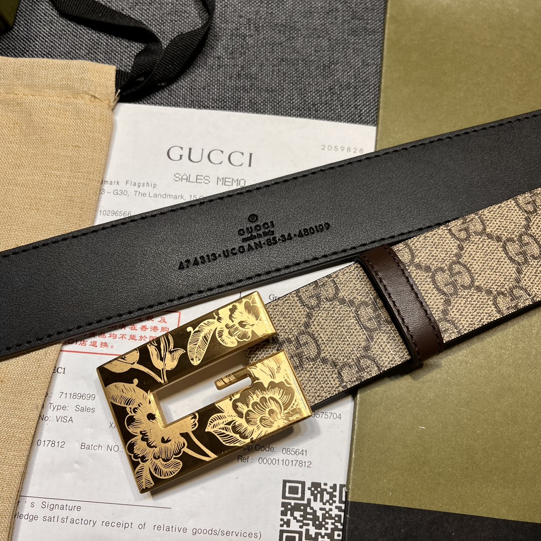   古奇，宽4.0cm，方形G搭扣是这款皮革男士腰带的亮点元素。这款配件借鉴品牌的典藏设计，以超大造型呈