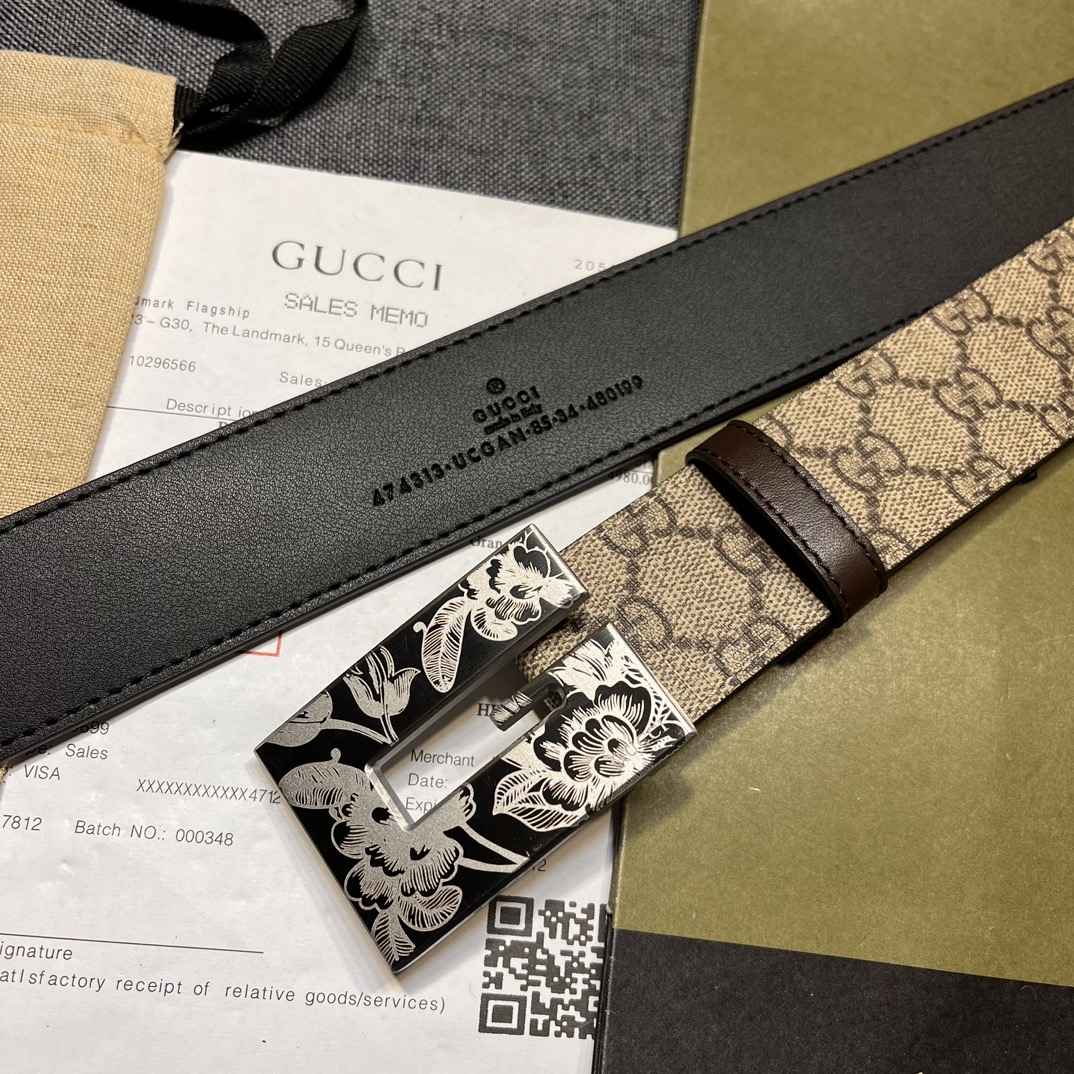   古奇，宽4.0cm，方形G搭扣是这款皮革男士腰带的亮点元素。这款配件借鉴品牌的典藏设计，以超大造型呈