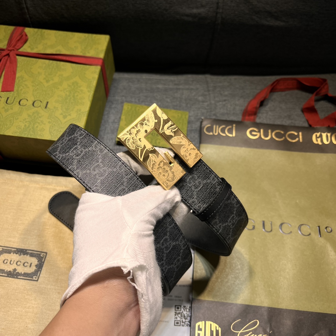    古奇，宽4.0cm，方形G搭扣是这款皮革男士腰带的亮点元素。这款配件借鉴品牌的典藏设计，以超大造型