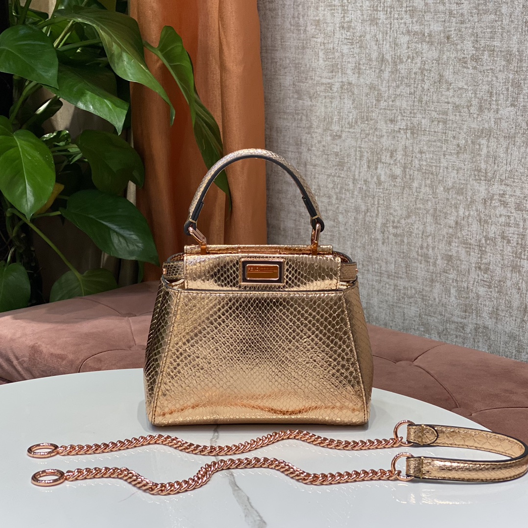 1800 A batch of new small handbags from the Fendi peekaboo series of genuine snakeskin imported from the Philippines, with internal pockets and i