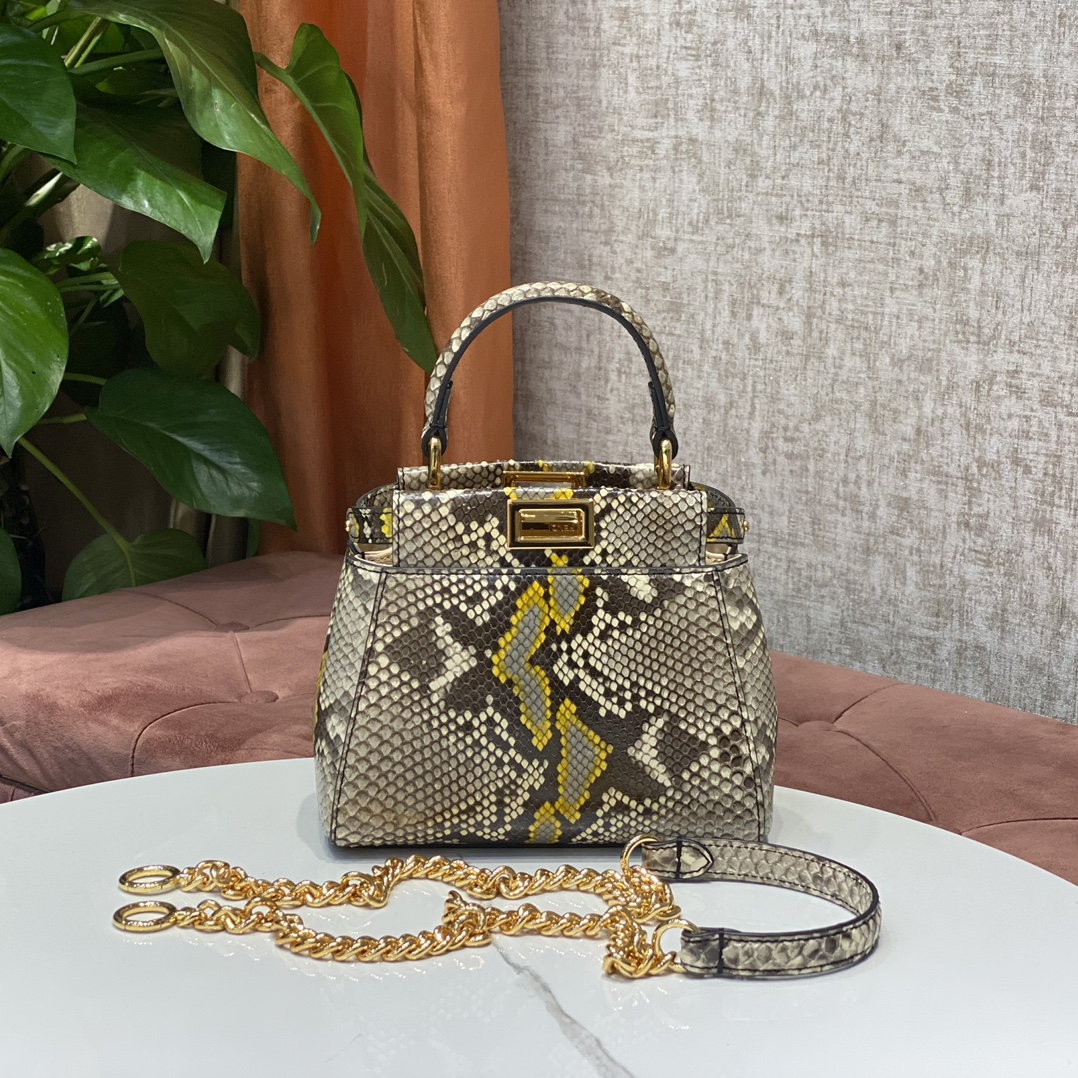 1800 A batch of new small handbags from the Fendi peekaboo series of genuine snakeskin imported from the Philippines, with internal pockets and i