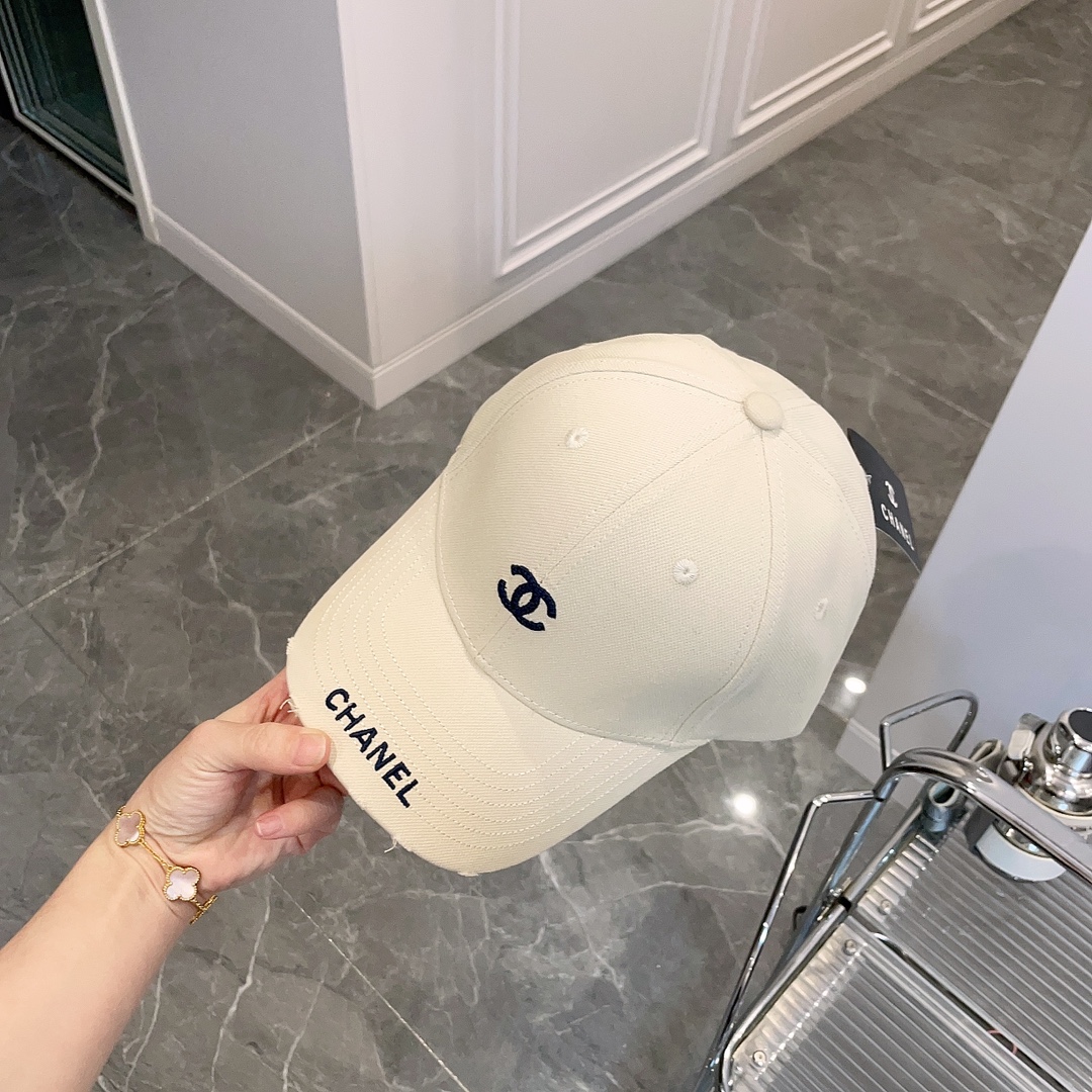 [Chanel Hats]Not packaged Chanel Chanel scheming baseball cap with broken brim
