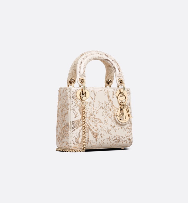 Dior Product _deRqfmWqoyZtyHJYqjL-z0u-w4GNXl4NEIsw2hA