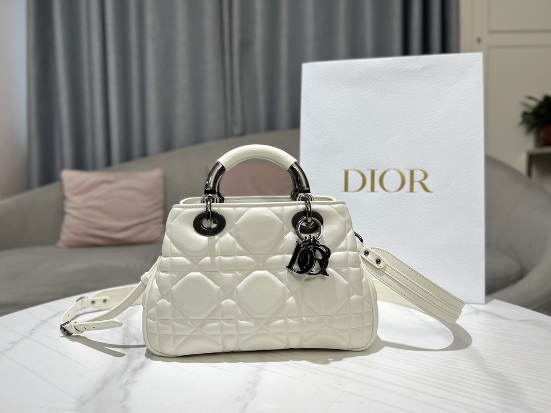 Dior Lady Handbags Crossbody & Shoulder Bags White Cowhide