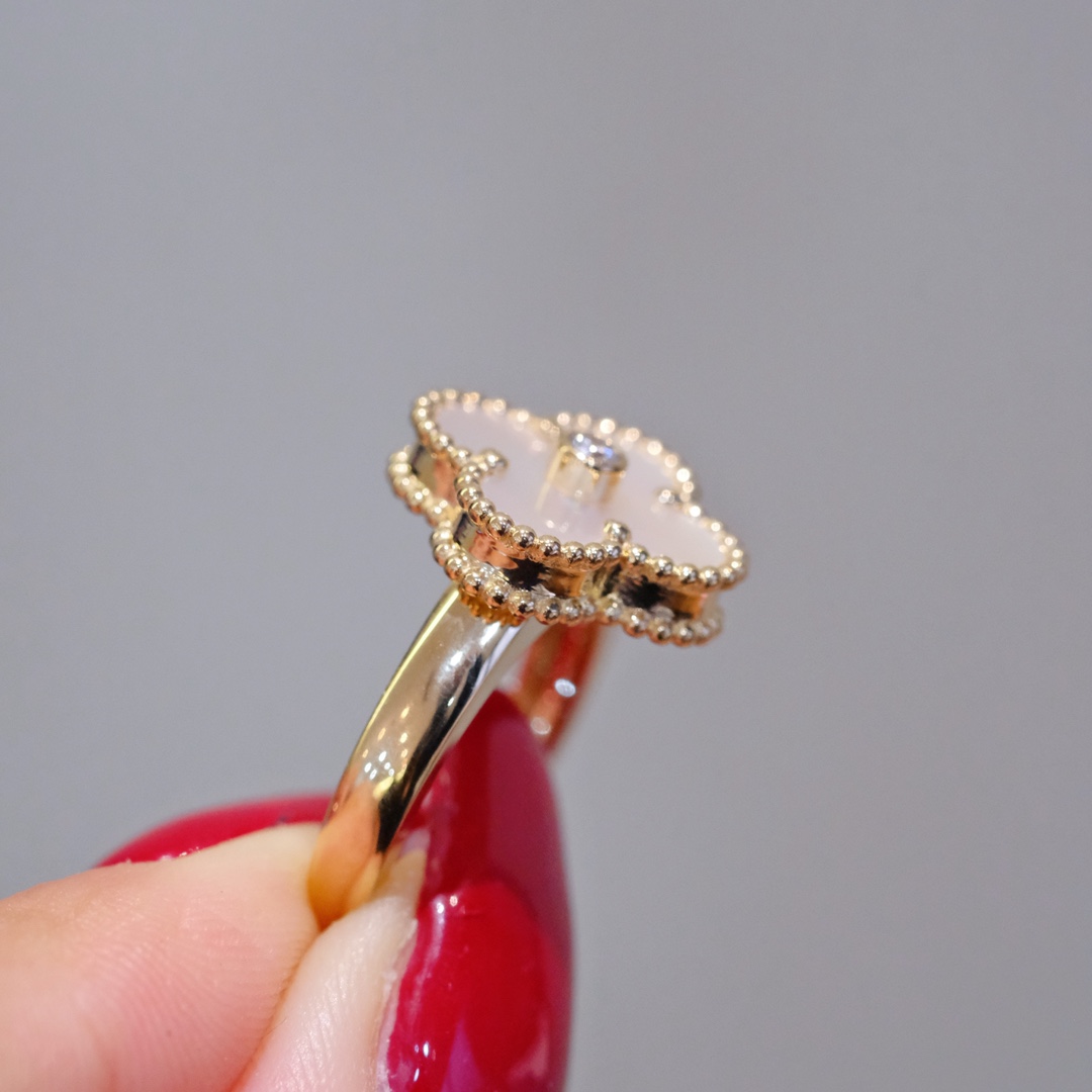 Van Cleef & Arpels vca四叶草戒指
