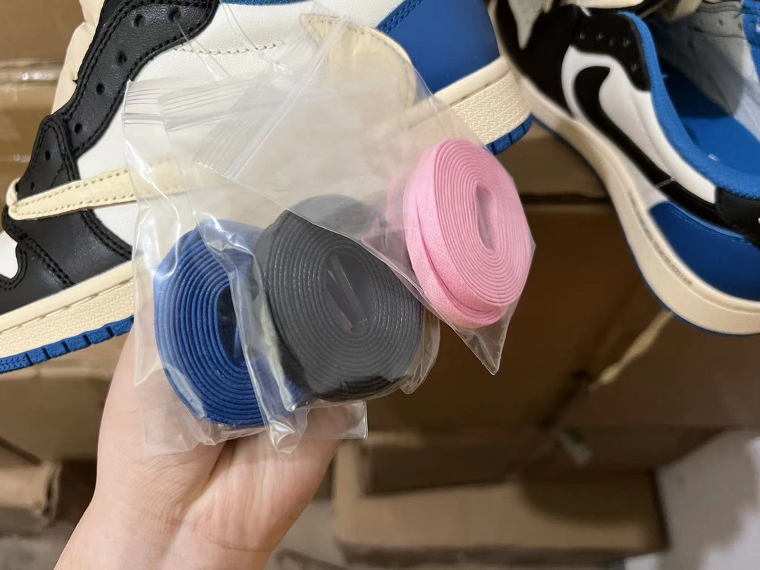 Nike Aj1闪电倒钩低帮?