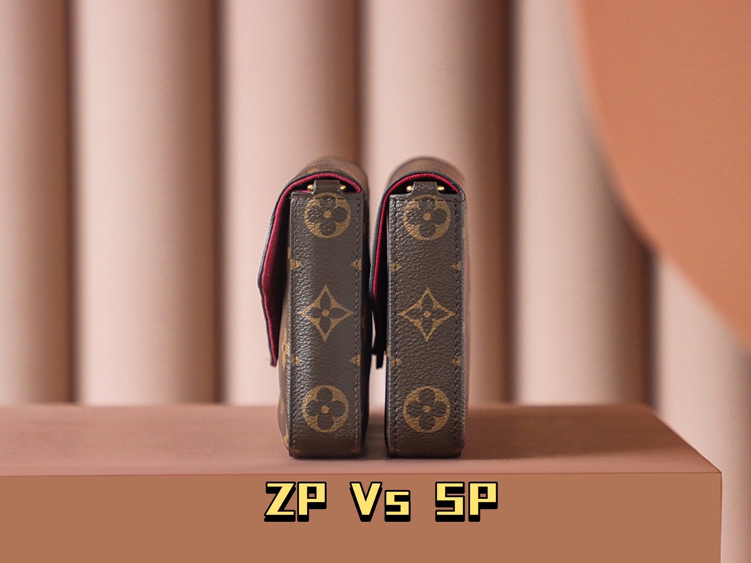 内部价 菱格变码SP免检 。 𝐏𝐎𝐂𝐇𝐄𝐓𝐓𝐄 𝐅É𝐋𝐈𝐂𝐈𝐄 M61276 #免检版# 
▪️𝐙𝐩 𝐕𝐬 𝐒𝐩▪️
自然光拍摄下的𝗣𝗸，
更真实呈现出𝗦𝗽的底气！