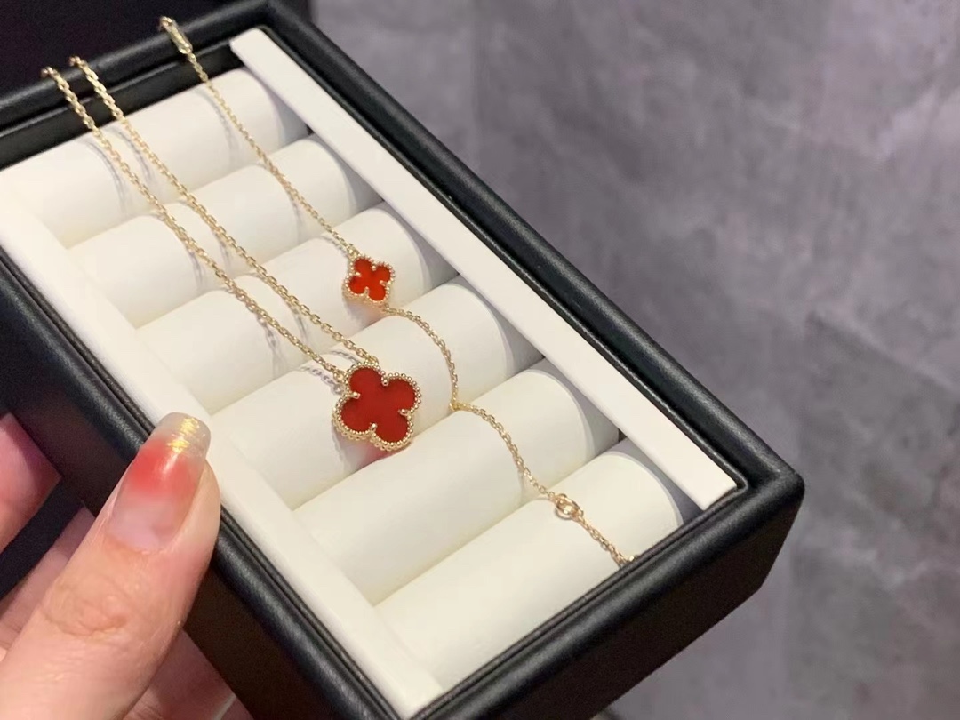 Van Cleef & Arpels Vca四叶草项链+小花手链