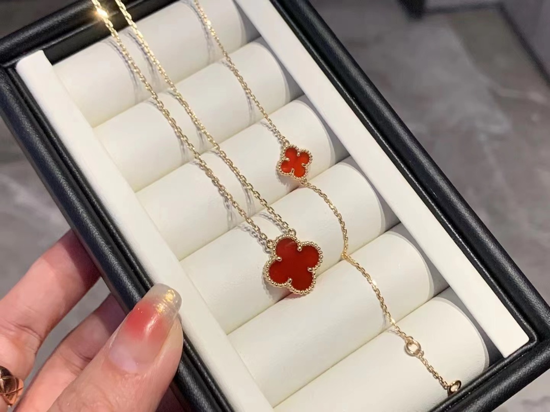 Van Cleef & Arpels Vca四叶草项链+小花手链