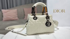 Dior Lady Handbags Crossbody & Shoulder Bags Best Capucines Replica
 White Cowhide