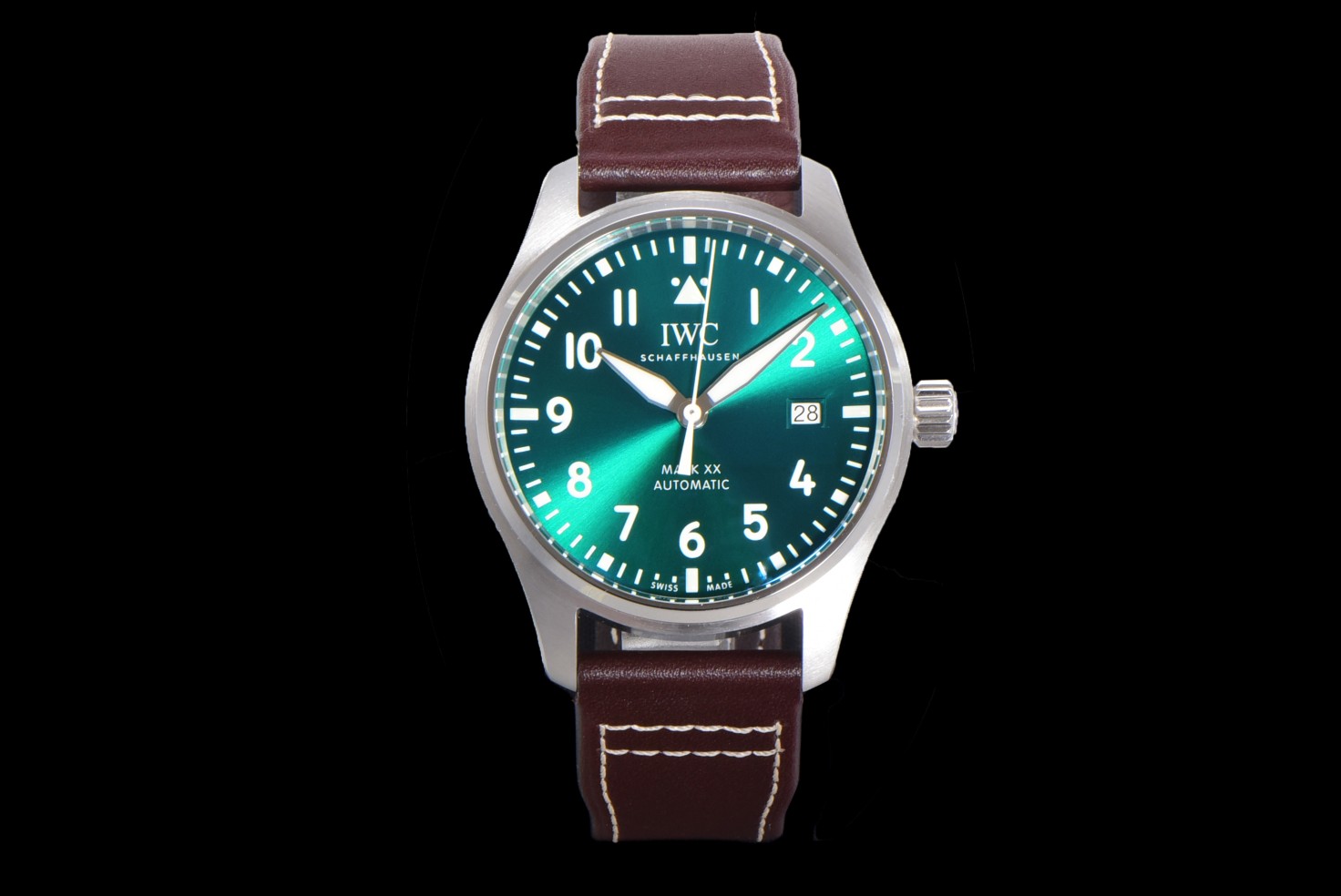 NO:146172,V7 Factory Recommended Mark 20 IWC Introductory Pilot Watch Series, 6 years of finale!  Mark XX will accompany you to fly. Following the 18th generation Mark XVII, the first game launched in 2016, skip XIX 19 and go straight to Mark XX. The new watch design is finely adjusted, and the case modification is more comfortable to wear than the previous generation. In addition to the two classic options of blue and black, there is also the hottest color scheme in the watch world in recent years - green. The V7 Factory Mark 20 is the only version in the industry that dares to compare the authenticity and falsehood. It corrects the shortcomings of the existing version on the market. Its structure and details are copied one by one according to the original. After disassembly, it is perfectly consistent with the original, and it is truly perfectly cloned.  The top-level case of the V7 factory continues the 40mm stainless steel case production process of the Mark 18 watch, canceling the soft iron cover, slightly reduced from the original 11MM to 10.83MM, the crown still adopts screw-in type, and the lugs are slightly wider than the original and the longitudinal spacing is reduced from 51.2MM to 49.2MM, making it more comfortable to wear. The bezel is mirror polished to highlight the three-dimensional feeling. Its diameter, thickness, curvature, and details of the edges and corners are not overwhelmed, and the edges and corners are polished very well. The dense bottom design adds points to the perfection of the watch. The V7 bottom cover is brushed perfectly, and there are no blind spots at all angles.  This dial in V7 factory is similar to the original, and is still equipped with imported double-sided anti-reflective convex sapphire mirror with transparency synchronization. The scale and hour mark still maintain white printing process. The difference from the Mark 18 increases the length of the hour marker of 3, 6, 9, and 12. The luminous bar changes into a luminous layer. The Arabic numeral hour marker is generally close to the center of the dial. The 12-point 