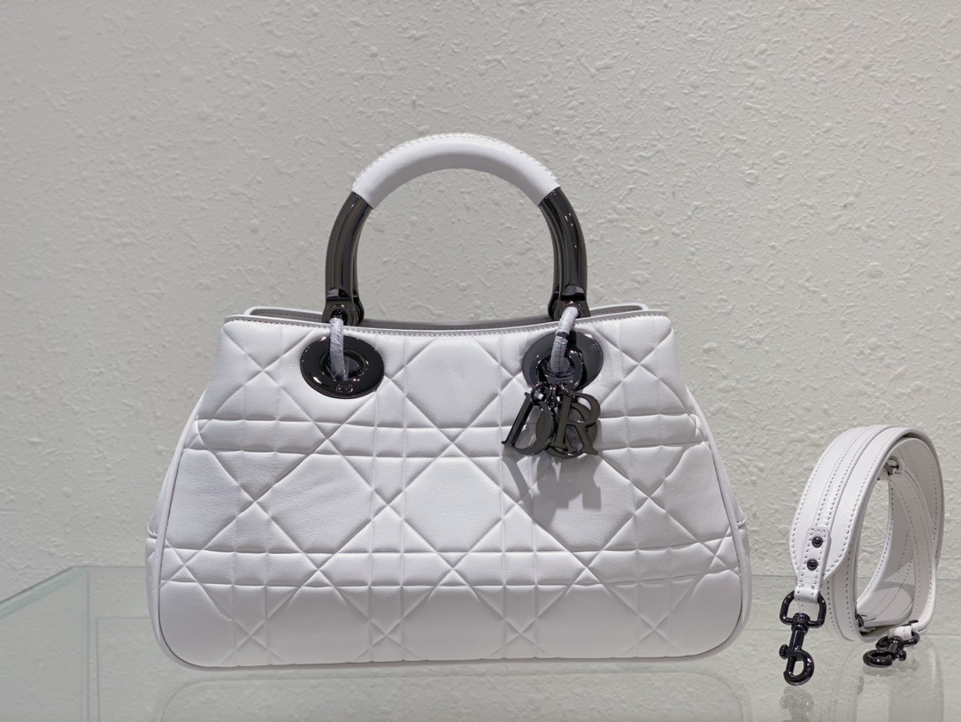 Dior Genuine inspection level