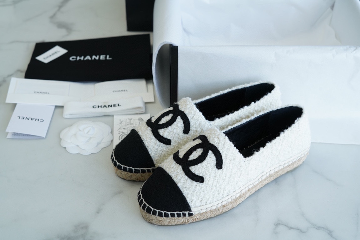 Chanel 1:1
 Shoes Espadrilles