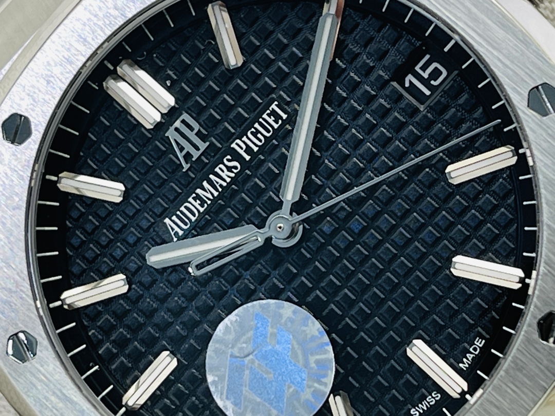 NO:145981,Excessive force, upgrade in one step!  !  !  [ZF Factory wall crack recommendation] Violent reinforcement - Audemars Piguet Royal Oak 15500 perfect version [5 exquisite points, 1 biggest highlight] 1 genuine disassembled mold, size 41X10.4 mm is the same as the genuine one!  2 Perfectly restore every detail of the genuine case, showing the authentic 