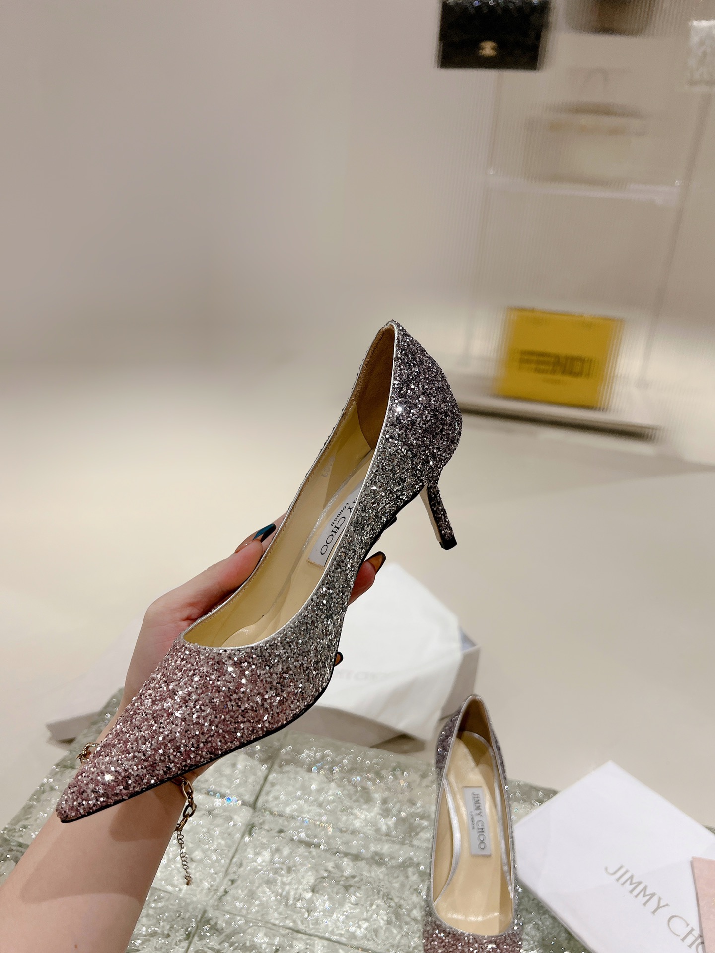 NO:649992,Gradient pink and silver gray medium heel., high heels, high heels19860909渐变粉银灰 中跟.,高跟鞋,high heels,Women's Shoes
