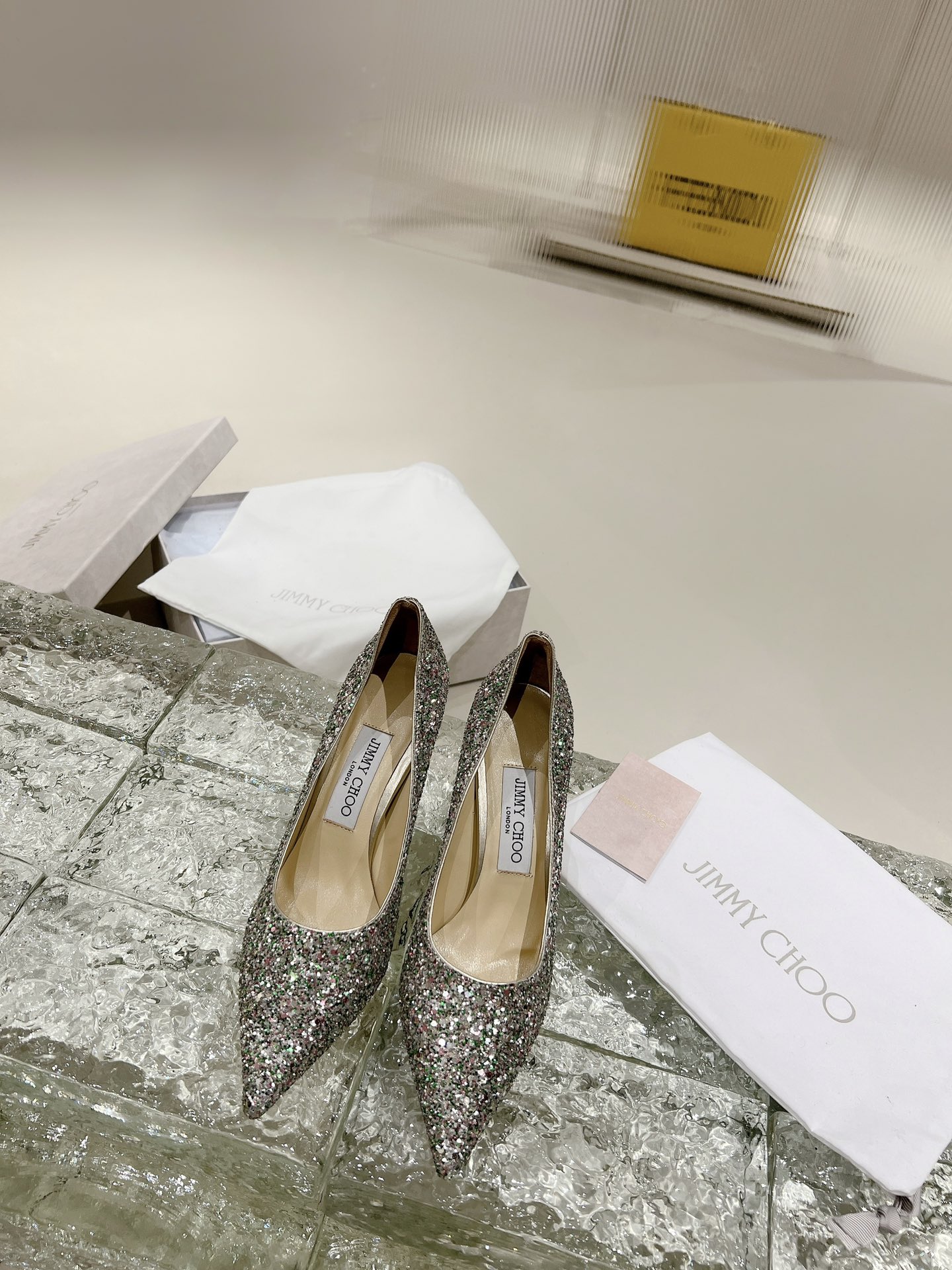 JIMMY CHOO ハイヒール ポインテッドトゥパンプス 高温ホットフィックスラインストーン+輸入シープスキン フルグレインクリスタルシープレザー 1.0/6.5/8.5cm