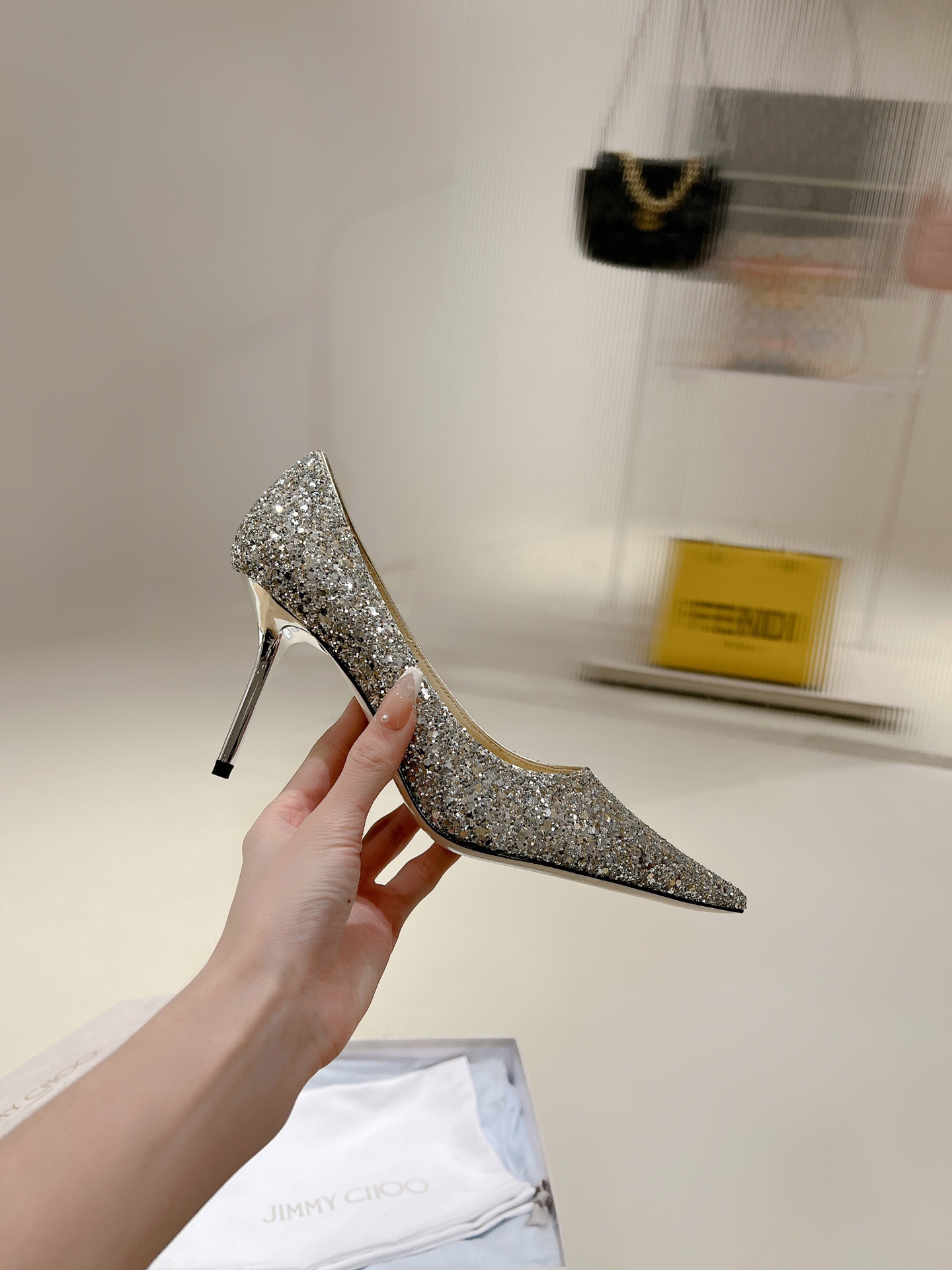JIMMY CHOO pumps met puntneus en lage hiel, hotfix-strass + geïmporteerd schapenleer, volledig nerf-kristalschapenleer 1.0/6.5/8.5cm