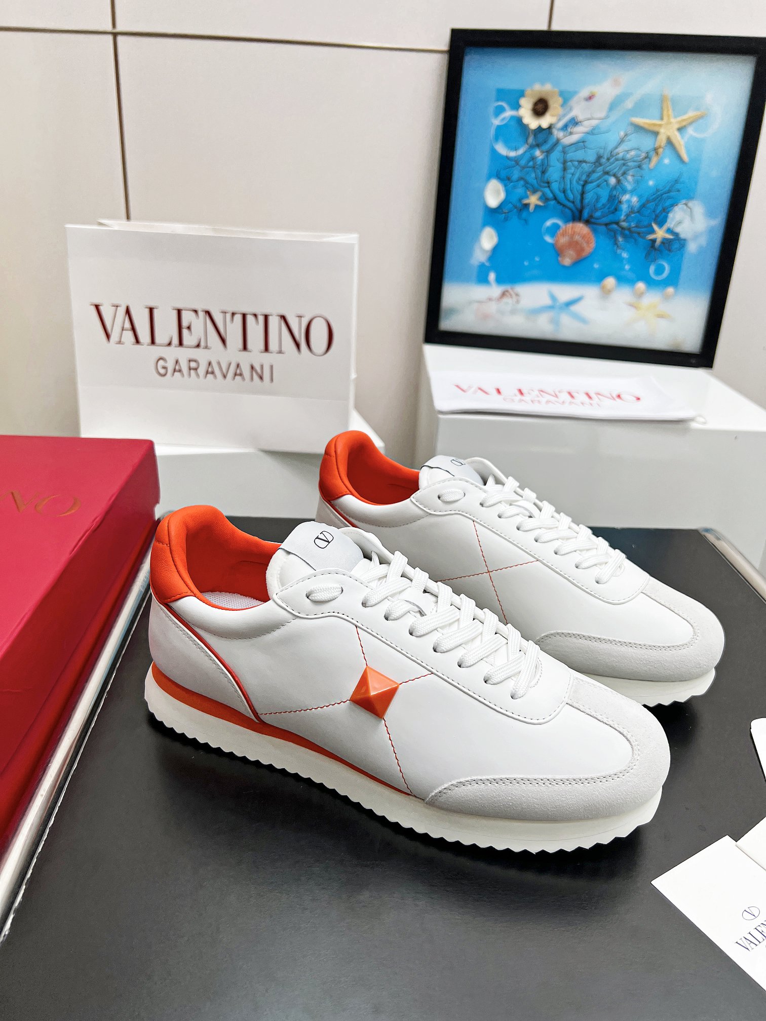 頂版出廠價680 VALENTINO（華倫天奴）