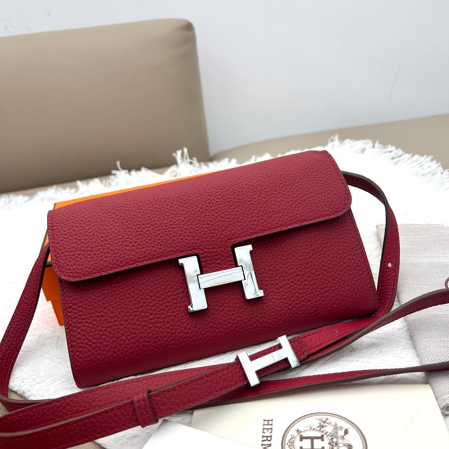 Hermès Constance Style Wallet Crossbody Bag with Silver Hardware 2 a1675001271014 4686
