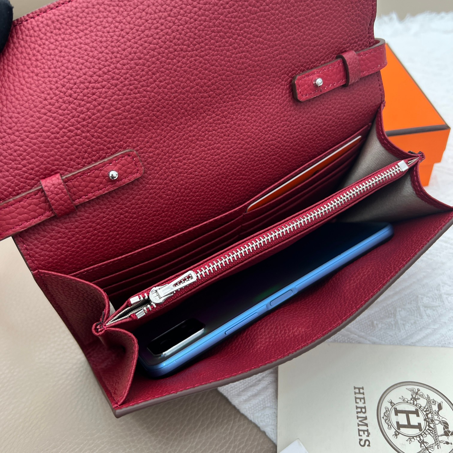 Hermès Constance Style Wallet Crossbody Bag with Silver Hardware 9 a1675001276886 8508