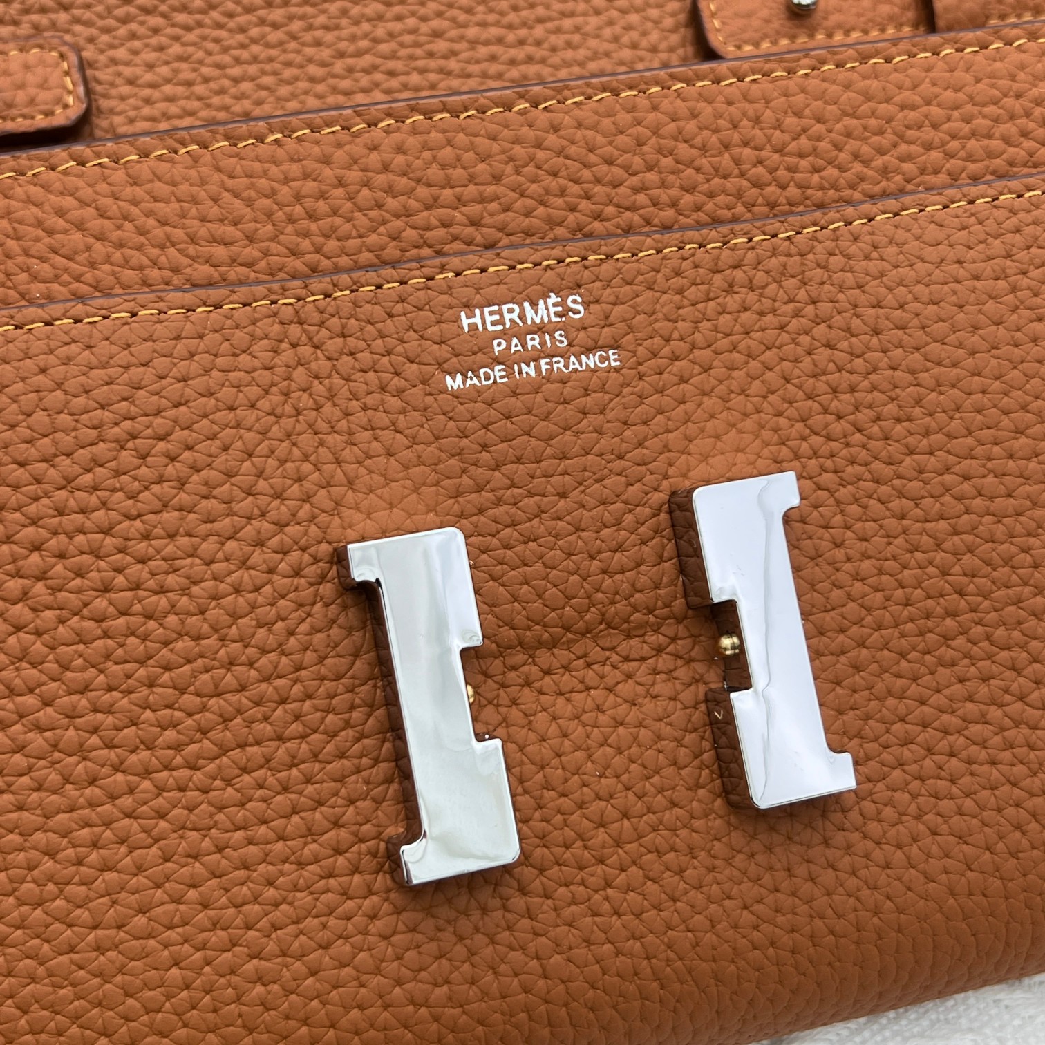 Hermes Constance バッグ 原単モデル 荔枝纹 銀扣