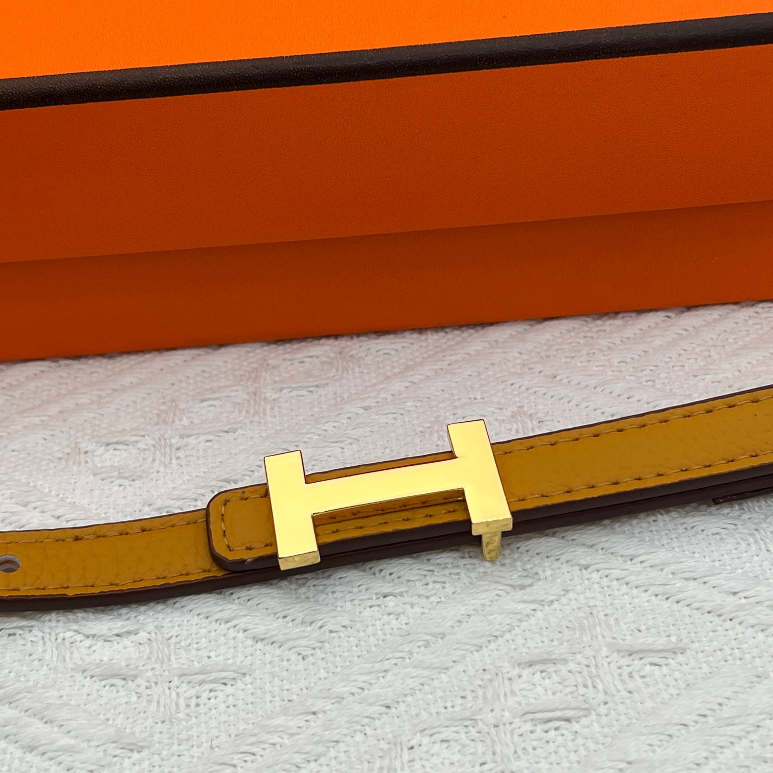 Hermes Constance バッグ 荔枝纹金扣 - エレガントな復刻デザイン