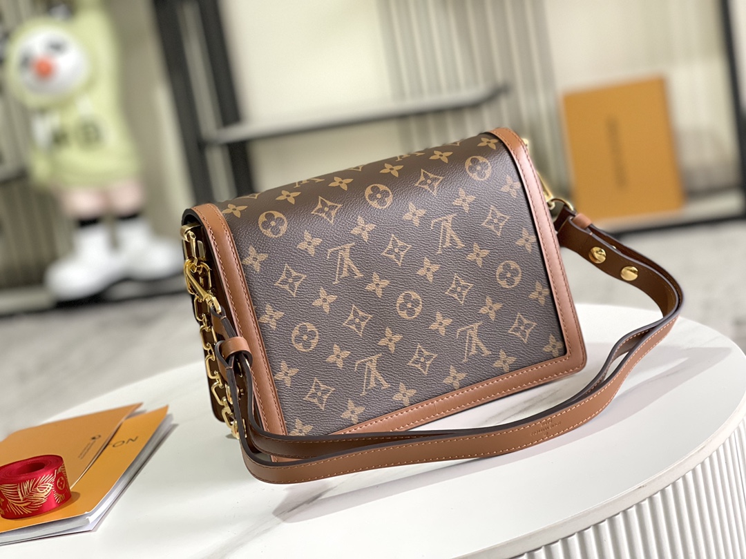 Louis Vuitton Haute Couture Classic Luxury Handbag Shoulder Crossbody 3