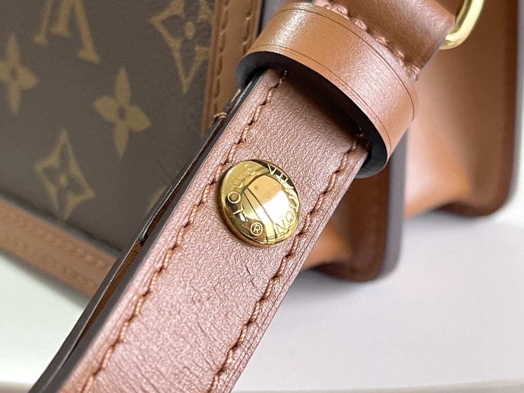 Louis Vuitton Haute Couture Classic Luxury Handbag Shoulder Crossbody 8